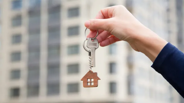 Горячая новость | Россиянам посоветовали не откладывать покупку квартиры