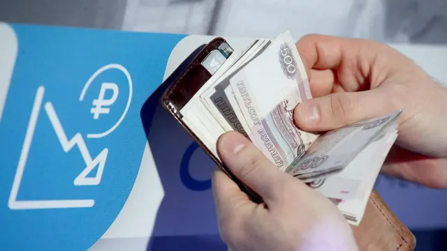 Горячая новость | В России обсуждают повышение МРОТ до 60 тысяч рублей