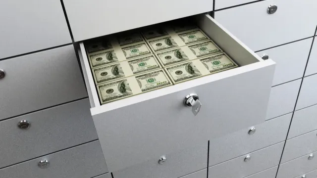 Горячая новость | Россиянам назвали сумму, которую можно хранить в банке без подозрений