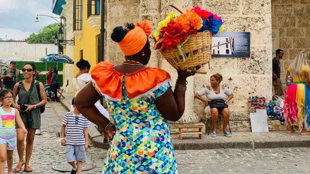 Все заведения Кубы обяжут принимать карты МИР