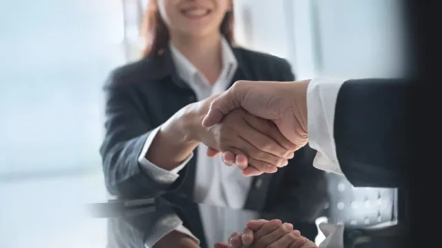 Горячая новость | Жители Питера массово выставляют свой бизнес на продажу